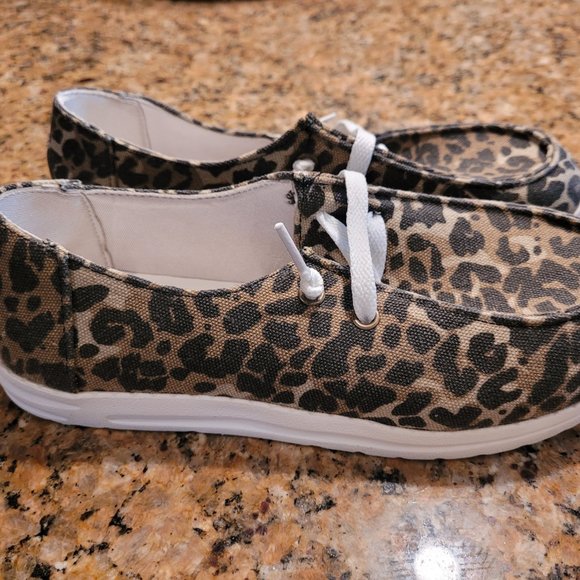 Shoes - Picture 3 of 5